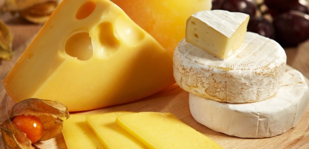 Food_Differring_meal_Types_of_cheese_034318_